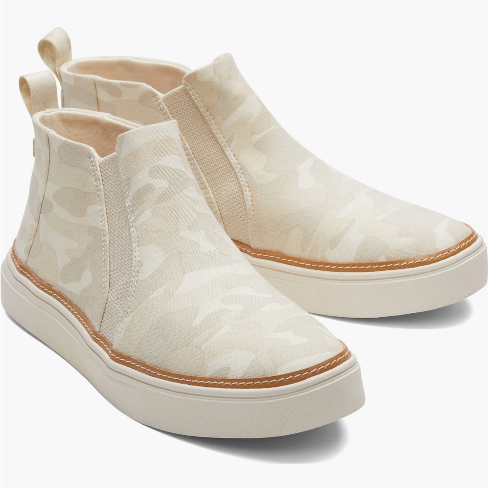 Toms High-Top Tennis Shoes